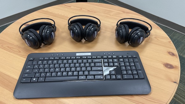 Headsets and Keyboard